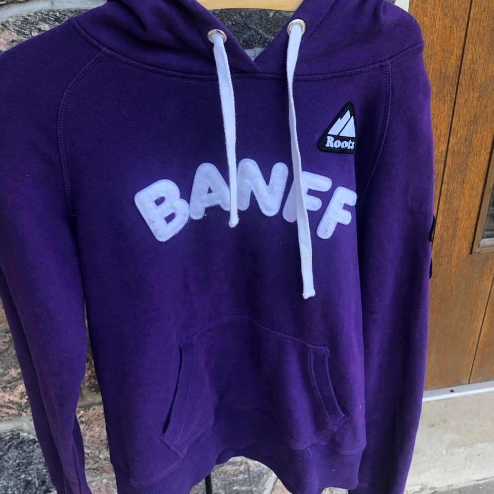 Roots sweater